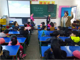 我校小學(xué)部開展家長(zhǎng)歡樂(lè)課堂
