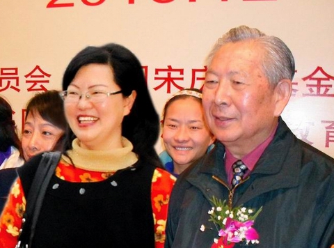 教育部副總督學(xué)、中國(guó)民辦教育學(xué)會(huì)學(xué)前教育委員會(huì)理事長(zhǎng)郭福昌與學(xué)校領(lǐng)導(dǎo)